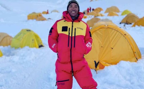 এভারেস্টে সর্বোচ্চবার আরোহণে নিজের রেকর্ড ভাঙলেন কামি রিতা 