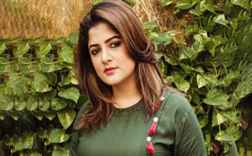 ছেলের লিভ-ইন সম্পর্ক নিয়ে যা বললেন শ্রাবন্তী 