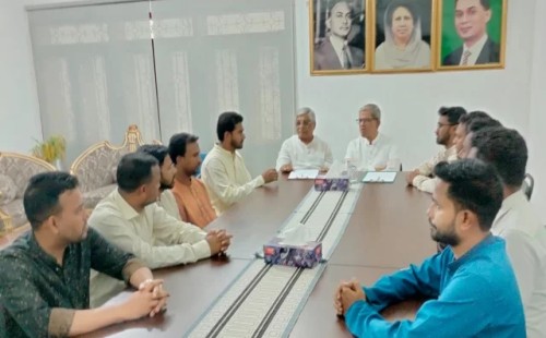 নুরের সাথে বৈঠকে মির্জা ফখরুল 