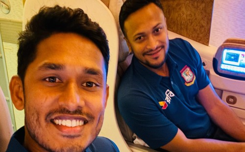 বিশ্বকাপের উদ্দেশ্যে রওনা দিয়ে দোয়া চাইলেন তানজিদ তামিম 