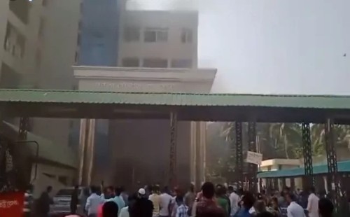 ফরিদপুর বঙ্গবন্ধু শেখ মুজিব মেডিকেল কলেজ হাসপাতালে আগুন 