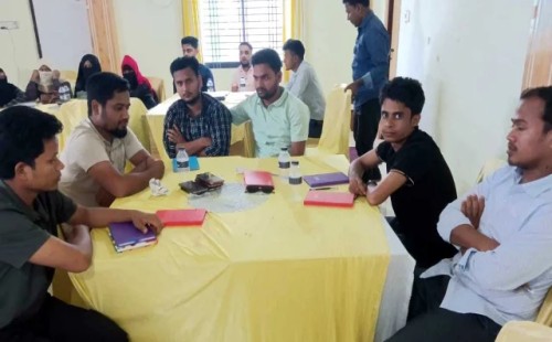 গোপন বৈঠক থেকে ৩১ রোহিঙ্গা আটক 