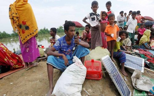 রাখাইনে বাড়ছে সংঘাত, ফের বাস্তুচ্যুত রোহিঙ্গারা 