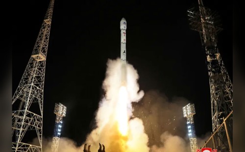 মাঝ আকাশে বিস্ফোরণ, স্যাটেলাইট উৎক্ষেপণে ব্যর্থ উত্তর কোরিয়া 