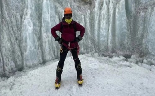 এভারেস্টে উঠতে গিয়ে প্রাণ গেল ভারতীয় পর্বতারোহীর 