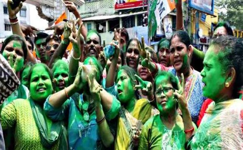 তৃণমূল শিবিরে উল্লাস 