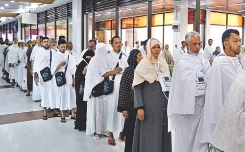 দুপুরে সৌদি যাচ্ছে শেষ হজ ফ্লাইট 