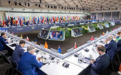 ইউক্রেন নিয়ে ‘নীরবতা’, দিল্লির বিপদ? 