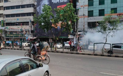 বিএনপির কার্যালয়ের সামনে পরপর ৪ ককটেল বিস্ফোরণ 