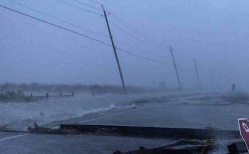 বেরিলের তাণ্ডবে লণ্ডভণ্ড টেক্সাস, বিদ্যুৎহীন ২৭ লাখ 