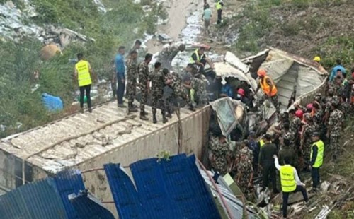 ত্রিভুবন বিমানবন্দরে বিমান বিধ্বস্ত, নিহত ১৮ 