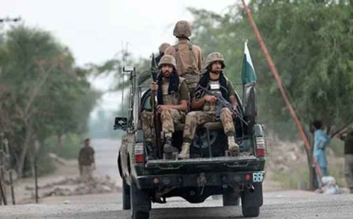 পাকিস্তানে তালেবান হামলা, ৩ সেনাসহ নিহত ৭ 