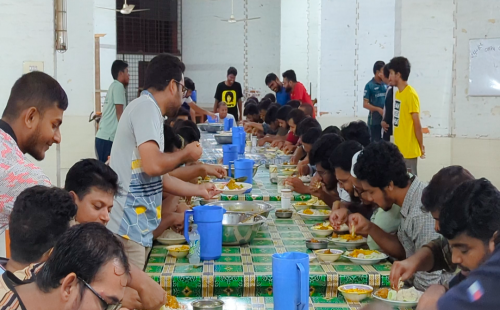 ক্যাম্পাসে ছাত্রলীগ না থাকায় ডাইনিংয়ে ভালো খাচ্ছেন শিক্ষার্থীরা 