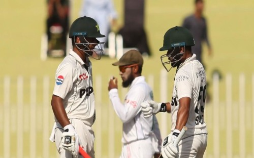 ৪৪৮ রানে ইনিংস ঘোষণা করল পাকিস্তান 