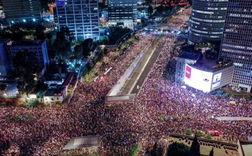 আদালতের নির্দেশের পরও ইসরায়েলে বিক্ষোভ 