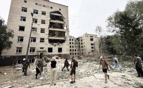 ইউক্রেনে রুশ ক্ষেপণাস্ত্র হামলা,  নিহত ৫১ 