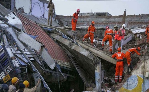 উত্তর প্রদেশে ভবন ধসে নিহত ৮ 