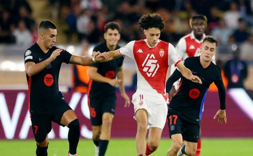 হেরে চ্যাম্পিয়ন্স লিগ শুরু বার্সেলোনার 