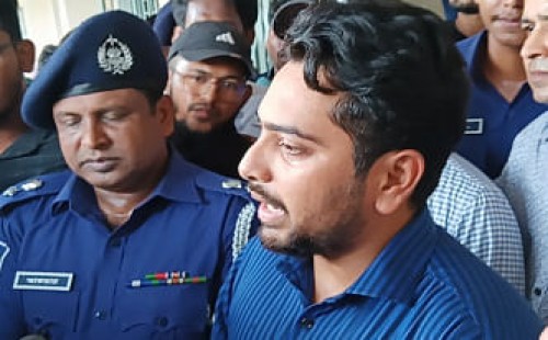 ফ্যাসিস্টদের বিচার এ বাংলার মাটিতেই হবে : উপদেষ্টা নাহিদ ইসলাম 