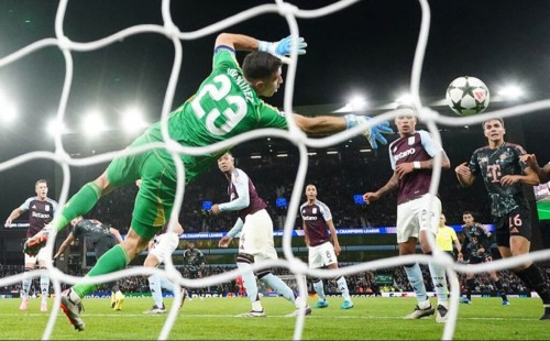 মার্টিনেজ বীরত্বে বায়ার্নকে হারালো ভিলা 