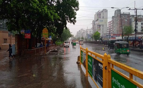 রাজধানীতে মুষলধারে বৃষ্টি 