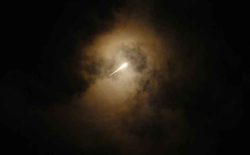 ইসরায়েলে সারারাত ক্ষেপণাস্ত্র হামলা 