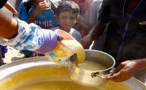 গাজায় বাণিজ্যিক খাবার আমদানিও বন্ধ 