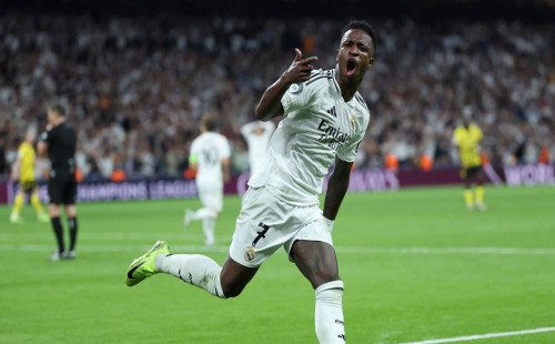 ভিনিসিউসের হ্যাটট্রিকে রিয়ালের অবিশ্বাস্য প্রত্যাবর্তন 