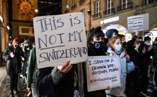 জানুয়ারি থেকে সুইজারল্যান্ডে বোরকা নিষিদ্ধ 