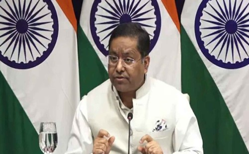 হাসিনাকে ‘সাবেক প্রধানমন্ত্রী’ বলল ভারত 