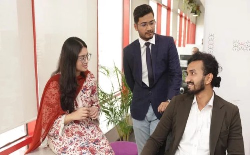 পরনিন্দা পরচর্চাতেও কীভাবে মন ভালো থাকবে 