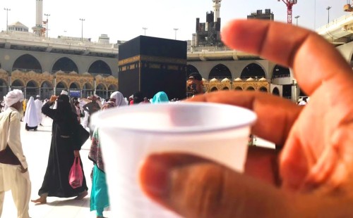 জমজমের পানি নিয়ে সৌদির নতুন নির্দেশনা 