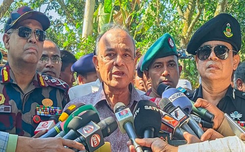 ভারতের মিডিয়া বাংলাদেশ নিয়ে মিথ্যা খবর প্রচার করে : স্বরাষ্ট্র উপদেষ্টা 