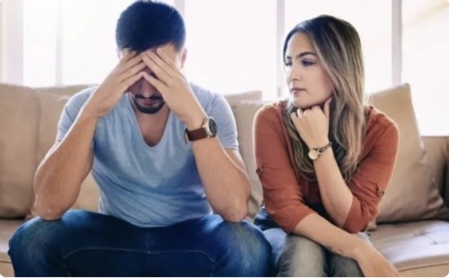 দাম্পত্য জীবনে ক্ষতি ডেকে আনে যেসব অভ্যাস 