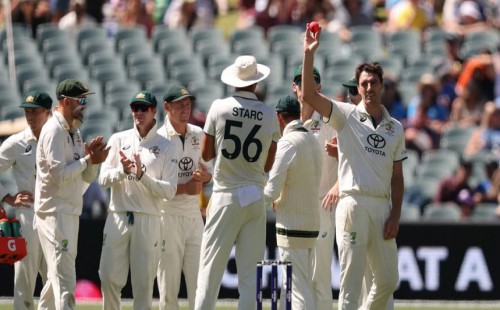 ভারতকে হারিয়ে সমতায় অস্ট্রেলিয়া 