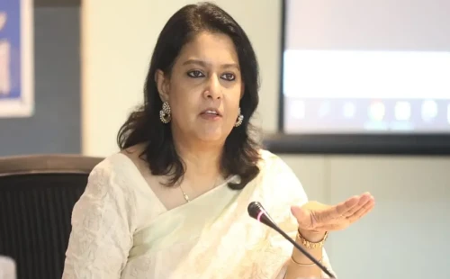 ভারতের সঙ্গে বিদ্যুৎ নিয়ে চুক্তিগুলো বাতিল করা সহজ নয় : উপদেষ্টা রিজওয়ানা 