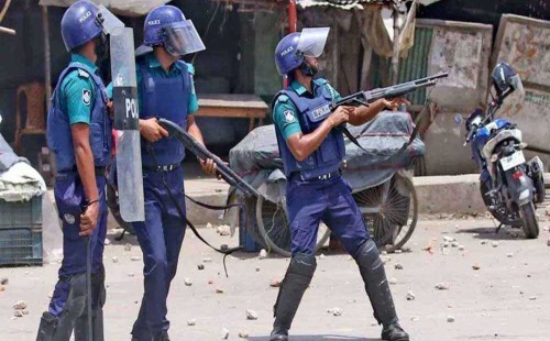 'গুলি চালানো পুলিশের শাস্তির বদলে দেওয়া হচ্ছে পোস্টিং' 