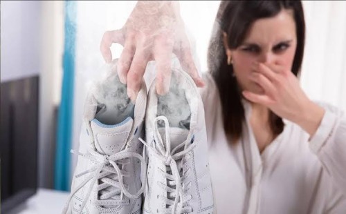 শীতে জুতা থেকে দুর্গন্ধ? 