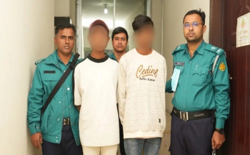 নেশার টাকা জোগাড় করতে খুন করে দুই কিশোর ছিনতাইকারী 