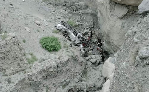 ইরানে বাস খাদে পড়ে নিহত ১০ 