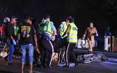 মালয়েশিয়ায় সড়ক দুর্ঘটনায় নিহত ৭ 