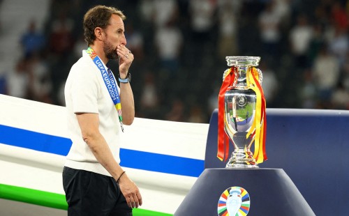 ‘স্যার’ উপাধি পেলেন ইংল্যান্ডকে দুই ফাইনালে তোলা সাউথগেট 