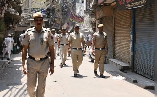 জোরে গান বাজানোর প্রতিবাদ করায় পিটিয়ে হত্যা 