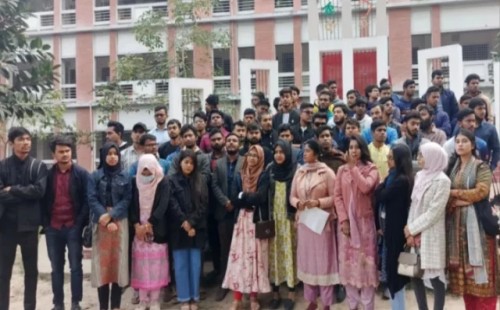সাত কলেজের ভর্তি বিজ্ঞপ্তি প্রত্যাখ্যান করল শিক্ষার্থীরা 