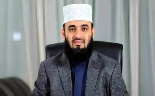 আজহারীর আগমন উপলক্ষ্যে প্রস্তুত হচ্ছে ৮ মাঠ 