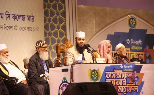 আমার বক্তব্য নিজেদের উপর নিলেন কেন : আজহারী 