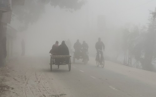 ১০ ডিগ্রির ঘরে দিনাজপুরের তাপমাত্রা 