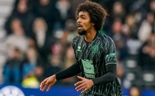 শেফিল্ডে অভিষেকেই ম্যাচসেরা হামজা 