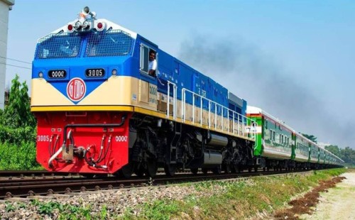 তিতুমীর শিক্ষার্থীদের অবরোধে ঢাকা-টঙ্গী-সেকশন ট্রেন চলাচল বন্ধ 