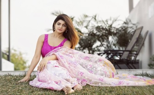 অভিনেত্রী সোহানা সাবা আটক, নেওয়া হয়েছে ডিবি কার্যালয়ে 